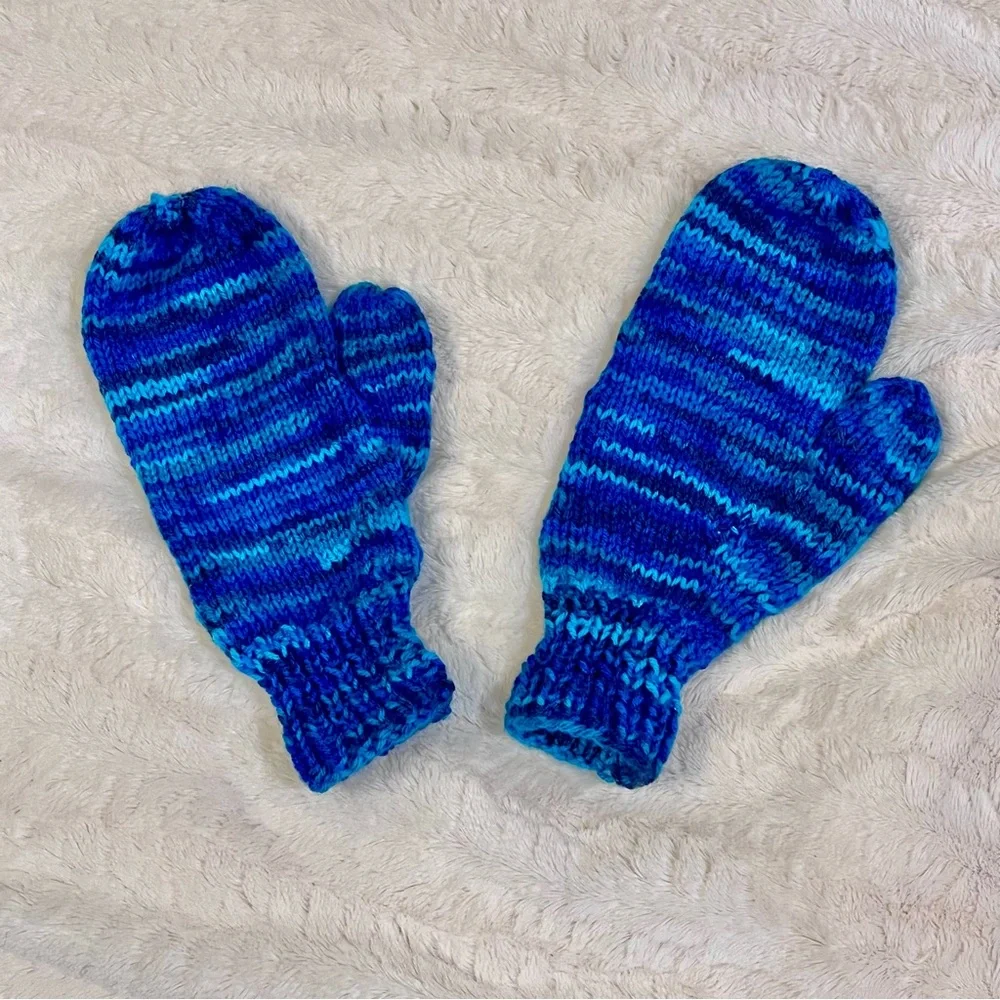 🆕 Hand Knit Handmade Tonal Blue Unisex Soft Knit Winter Mittens Gloves